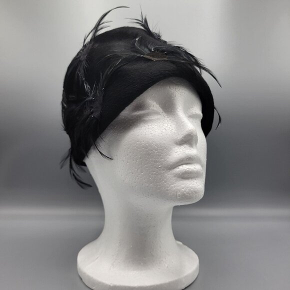 Vintage Black Feathered Cloche Fur Felt Hat By Brigitte Made In Italy - Picture 7 of 10